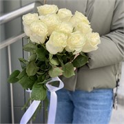 Букет из Эквадорских белых роз 11 шт по ленту 10067