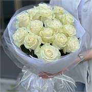 Букет из Эквадорских белых роз 15 шт в упаковке 10068