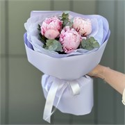 Букет из Голландских пионов 3 штс эвкалиптом 10115