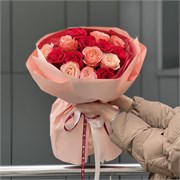 Букет микс из пионовидной и красной розы Эквадор 15 шт 10227